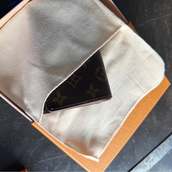 DISCOUNTED! This great condition Louis Vuitton Wallet, box and dust cover! - Picture 8 of 8